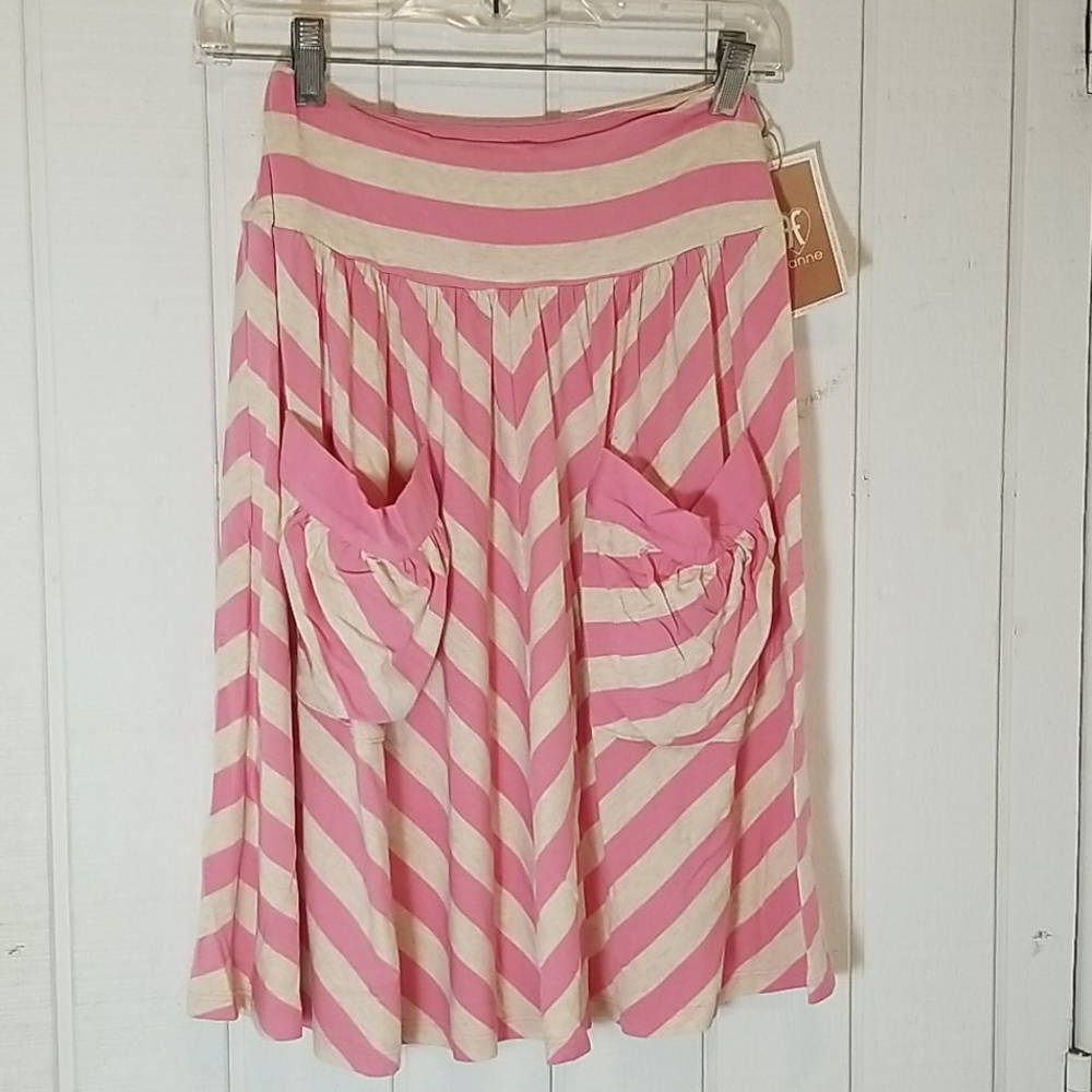 Stripe skirt w pockets